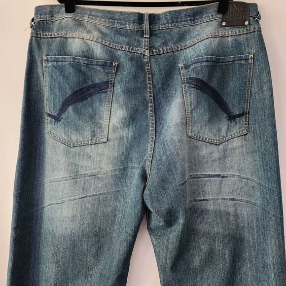 Ring of Fire Relaxed‎ Stratford medium wash jeans mens size 48x32 - Picture 4 of 9